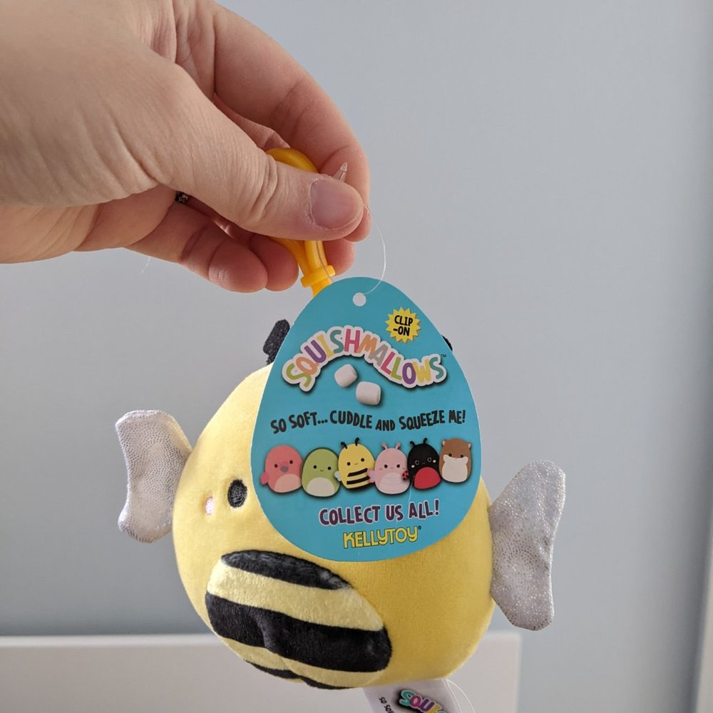 3.5"  Squishmallow Sunny Bee Clip - Picture 5 of 5